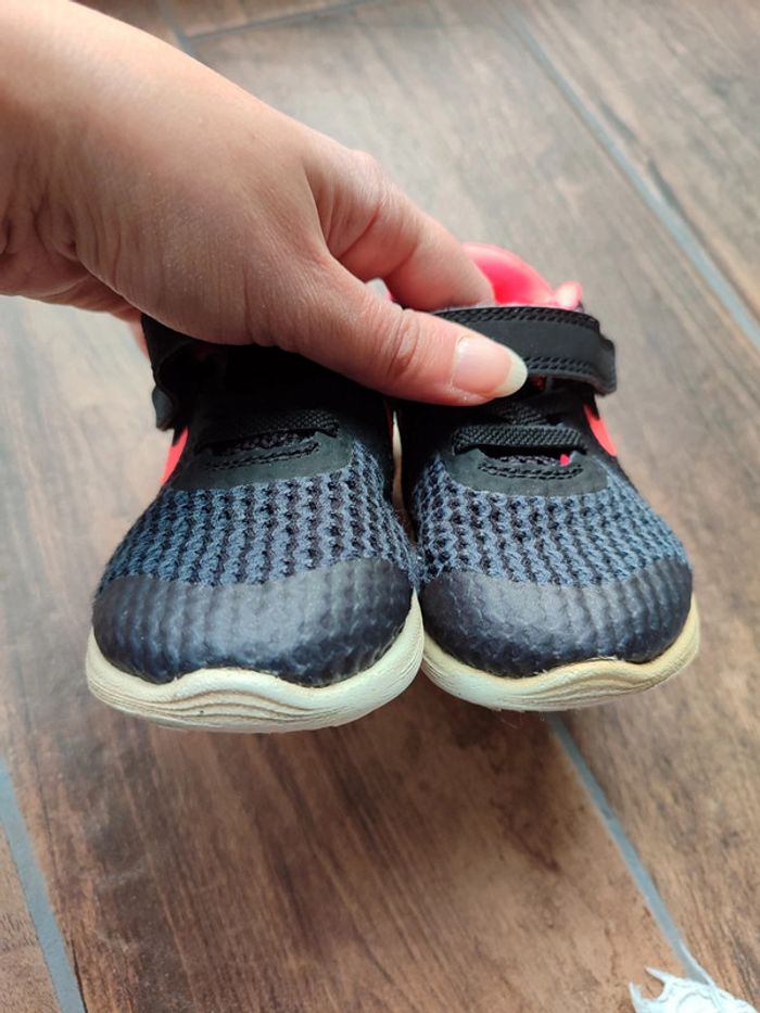 Baskets Nike Révolution 4 - photo numéro 7