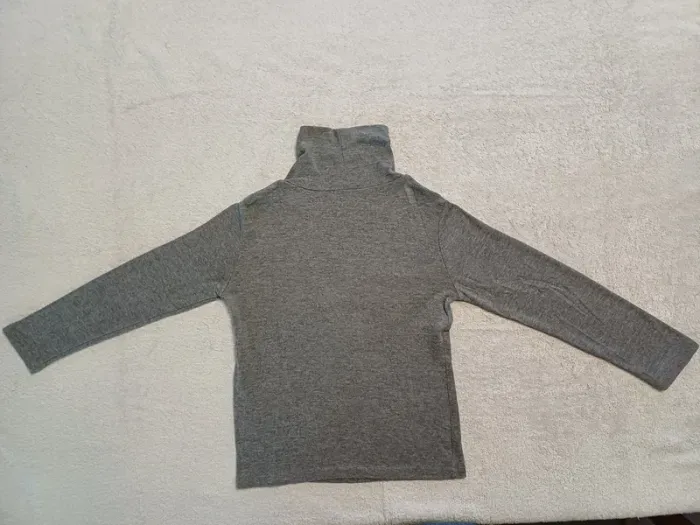 Sous pull gris Kiabi 6 ans (réf perso V66)(familleac72) - photo numéro 2