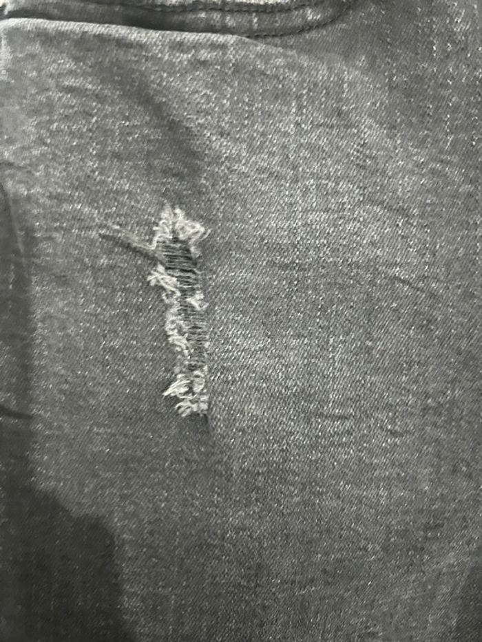 Jean Slim noir effet abîmé taille 38 excellent état marque Debim Co - photo numéro 4