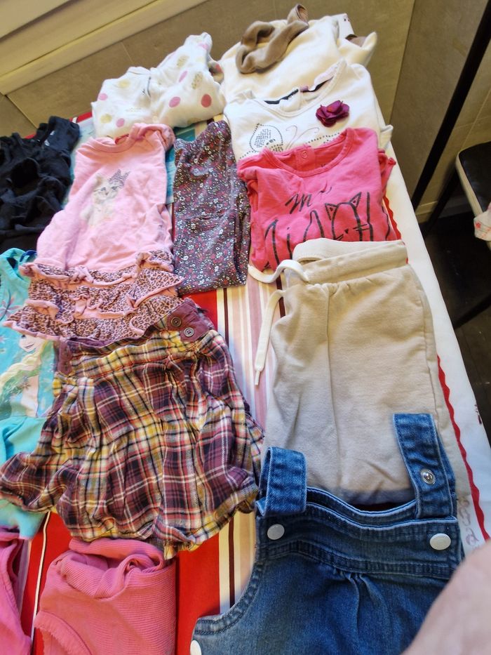 Lot vêtements 24mois fille N 18 - photo numéro 5