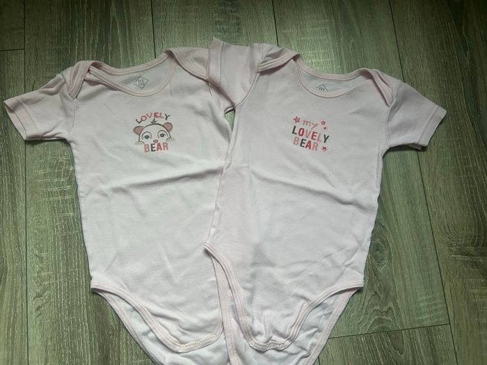 Lot de bodies - photo numéro 2