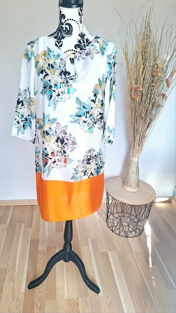 Élégante robe fleurie Zara, taille 38 neuve