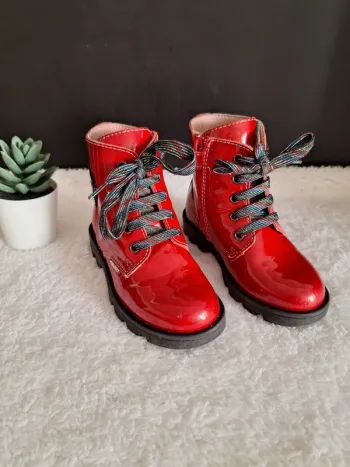 Bottines rouges vernies