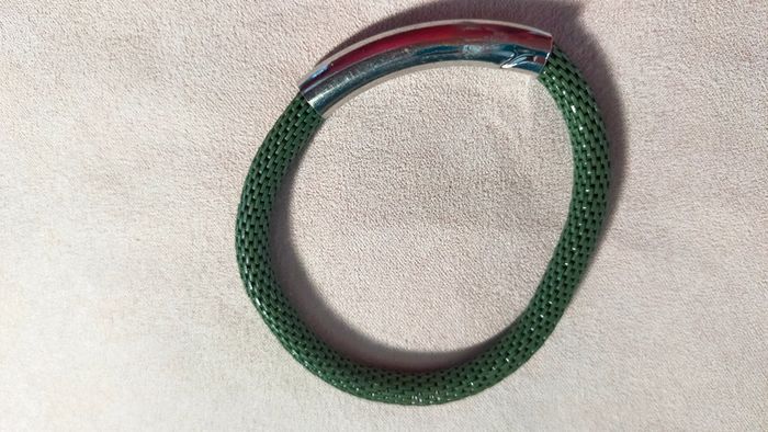 Lot de 2 bracelets rigides verts & argentés – Collection Émeraude Urbaine - photo numéro 5