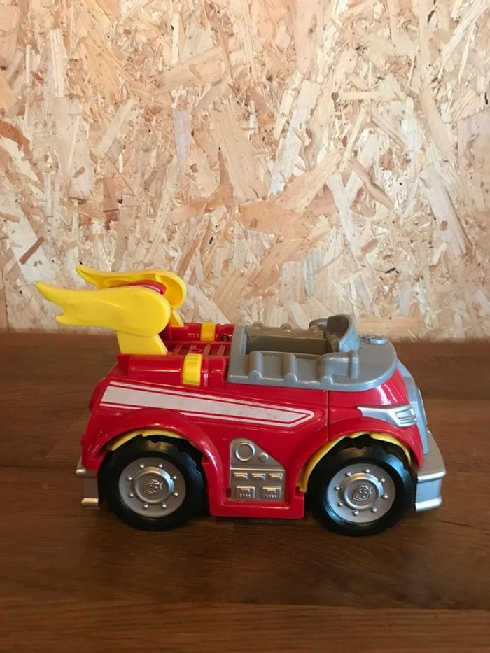 Idée Cadeau 🎁 Vehicule Transformable Super Charged Marcus Mighty Pups avec 1 personnage Marcus - photo numéro 10