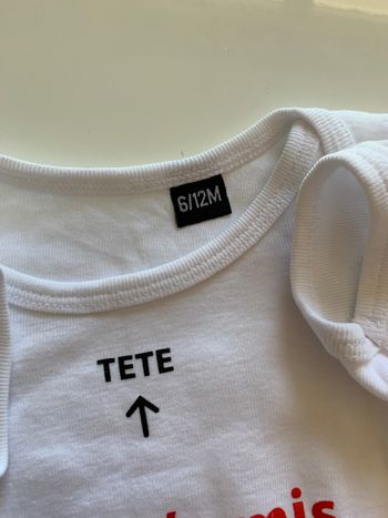 Body 6/12 mois sans marque