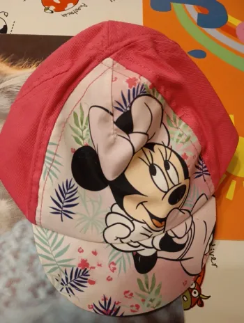 Casquette Minnie neuve taille taille 6-12 mois (tour de tête 46/48)