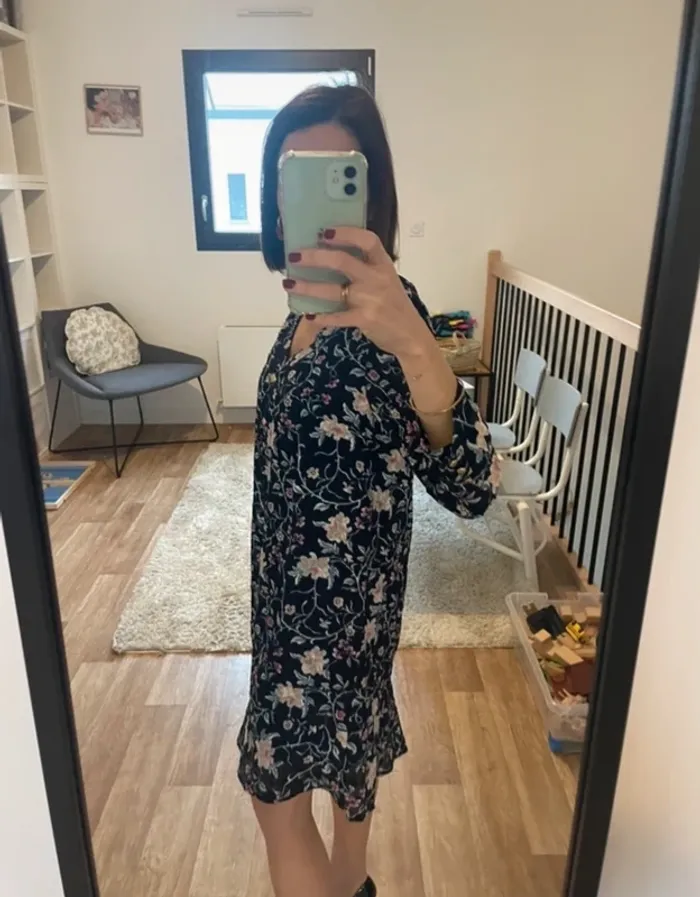 Robe sezane XS - photo numéro 2
