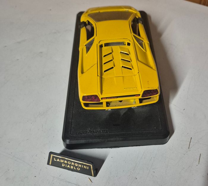 Voiture miniature majorette Lamborghini diablo 1/24 - photo numéro 4