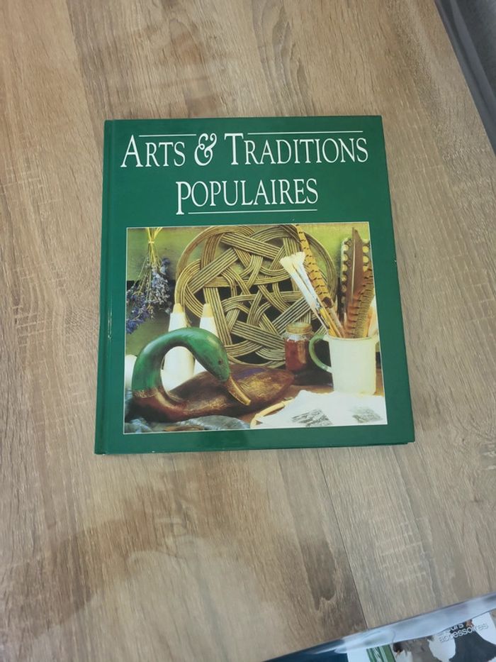 Arts & Traditions Populaires