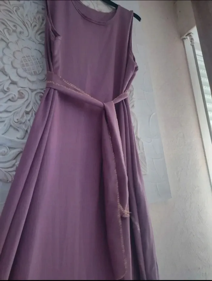 Jolie Robe fluide avec ceinture à nouer - photo numéro 3