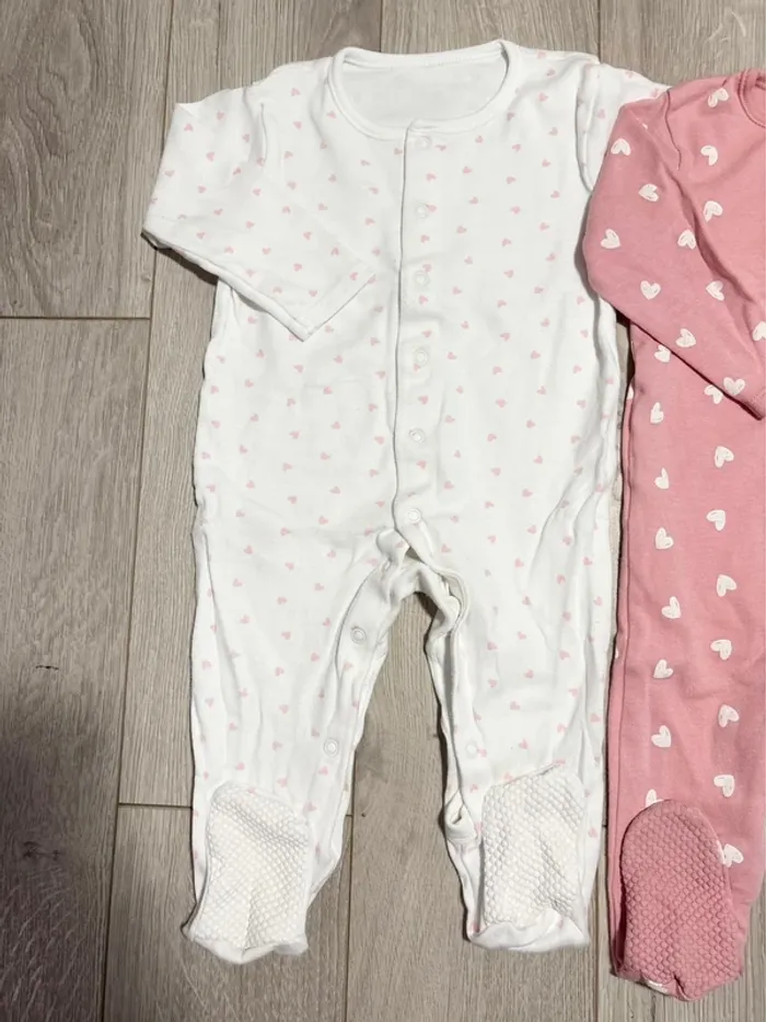 Lot pyjama 18mois fille - photo numéro 2