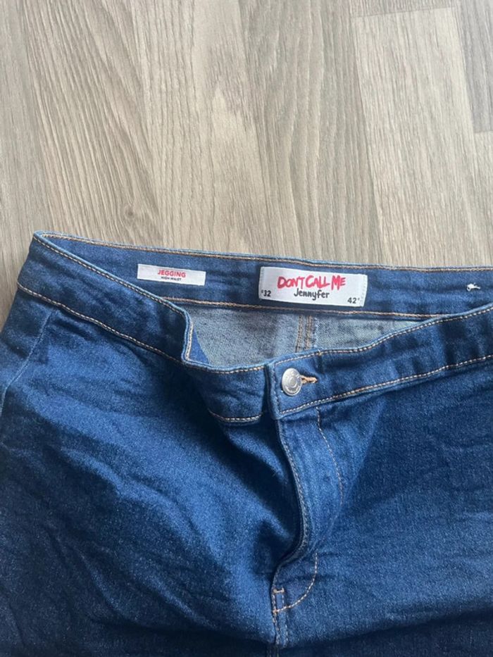 Très beau short jegging taille 42 - photo numéro 3