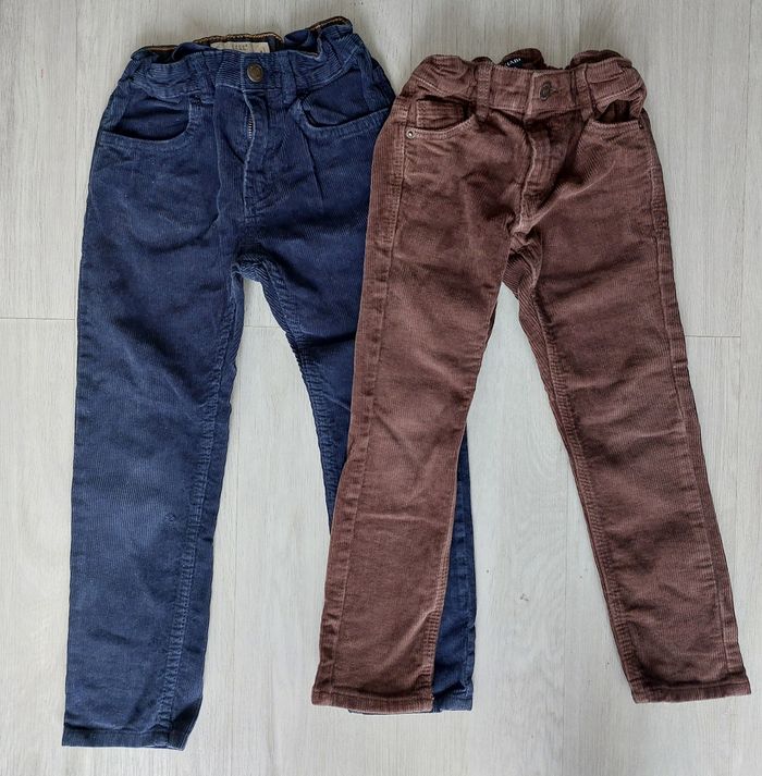 Lot 2 pantalons velours T5