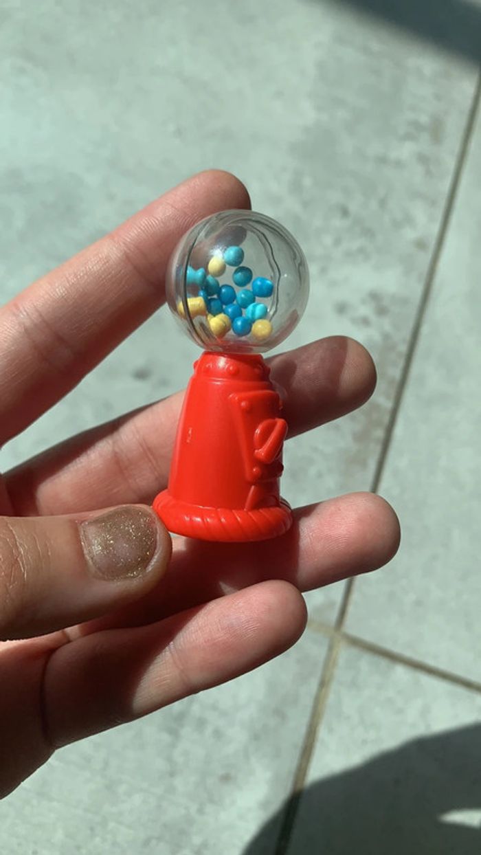 Jouet accessoires maison de poupée distributeur bonbons - photo numéro 2