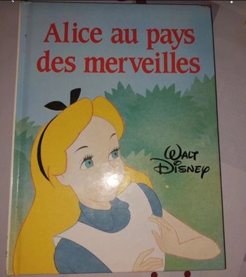 Livre Alice au pays des merveilles