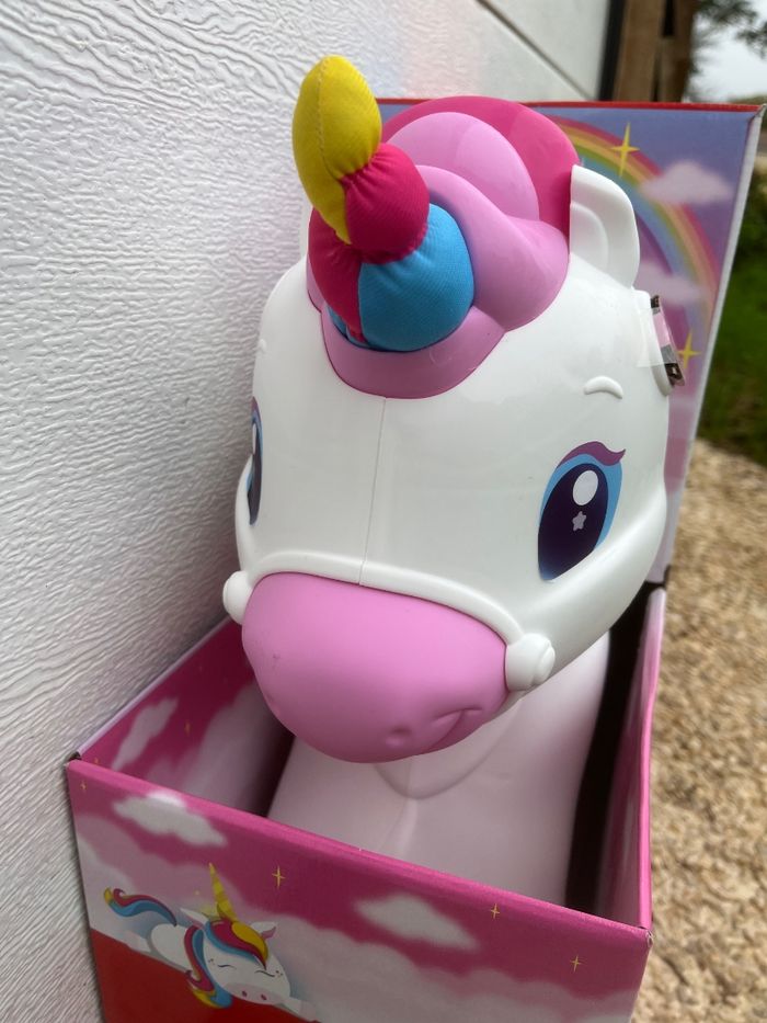 Zoé ma licorne adorée à bascule neuve - photo numéro 3