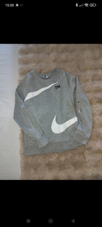 Pull Nike L enfant 12 13 ans