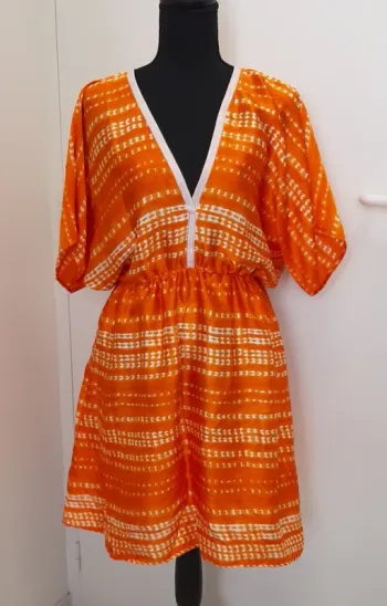 Magnifique tunique ou robe courte d'été africaine en satin de soie