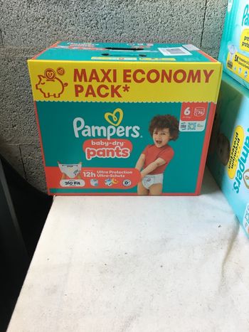 76 couches Pampers baby dry pants taille 6