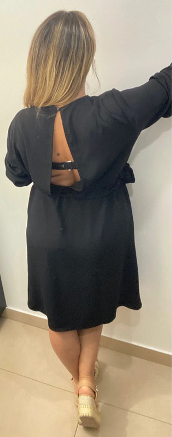 Robe Asos fluide noire Taille 38 - photo numéro 10