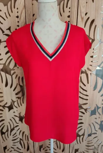 Blouse col V Taille 2 Rue des Abbesses