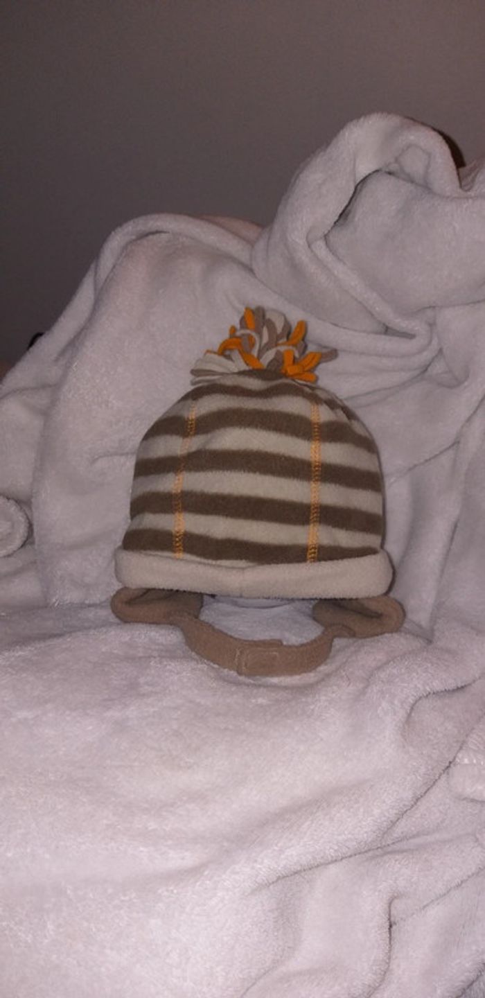 Bonnet polaire rayé à ponpon 12/24 mois