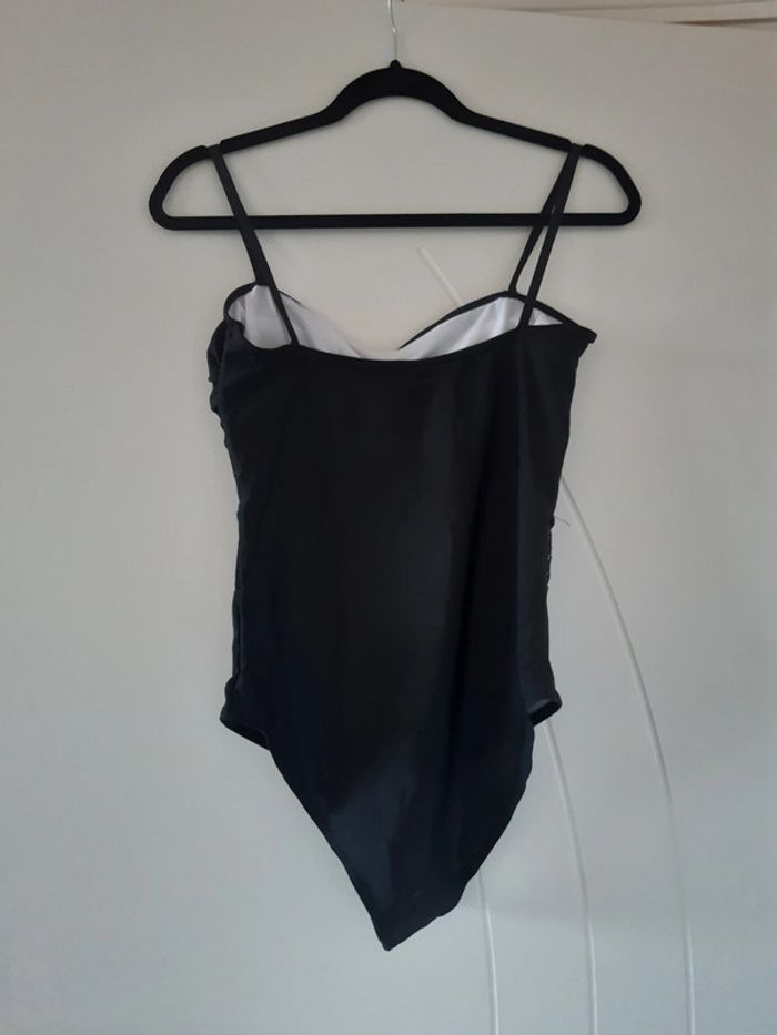 Maillot de bain noir - photo numéro 6