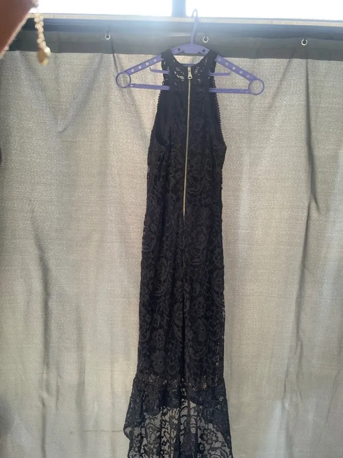 Robe longues noire en dentelle - photo numéro 2
