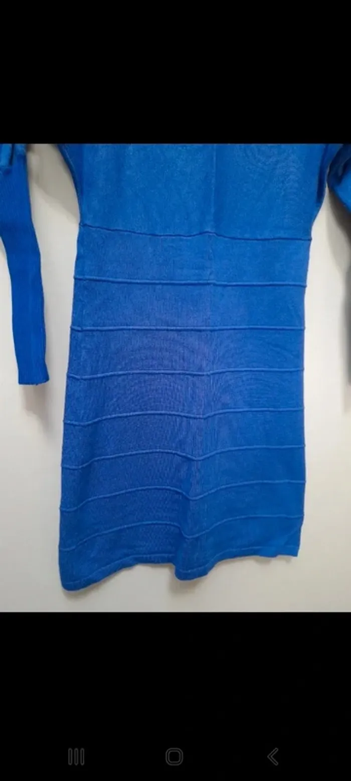 Robe pull avec ornement - photo numéro 4