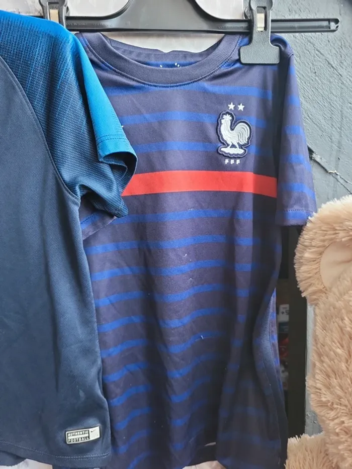 Lot t shirt foot. - photo numéro 4