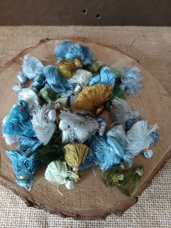 Lot de 50 glands pompons bleu vert