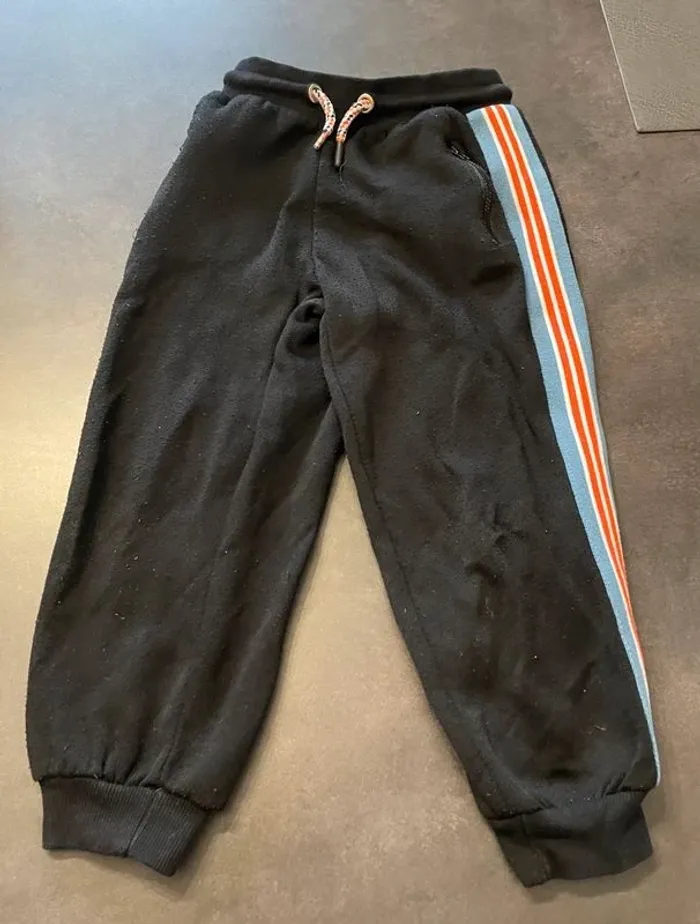 Lot pantalon enfant 6 ans - photo numéro 2