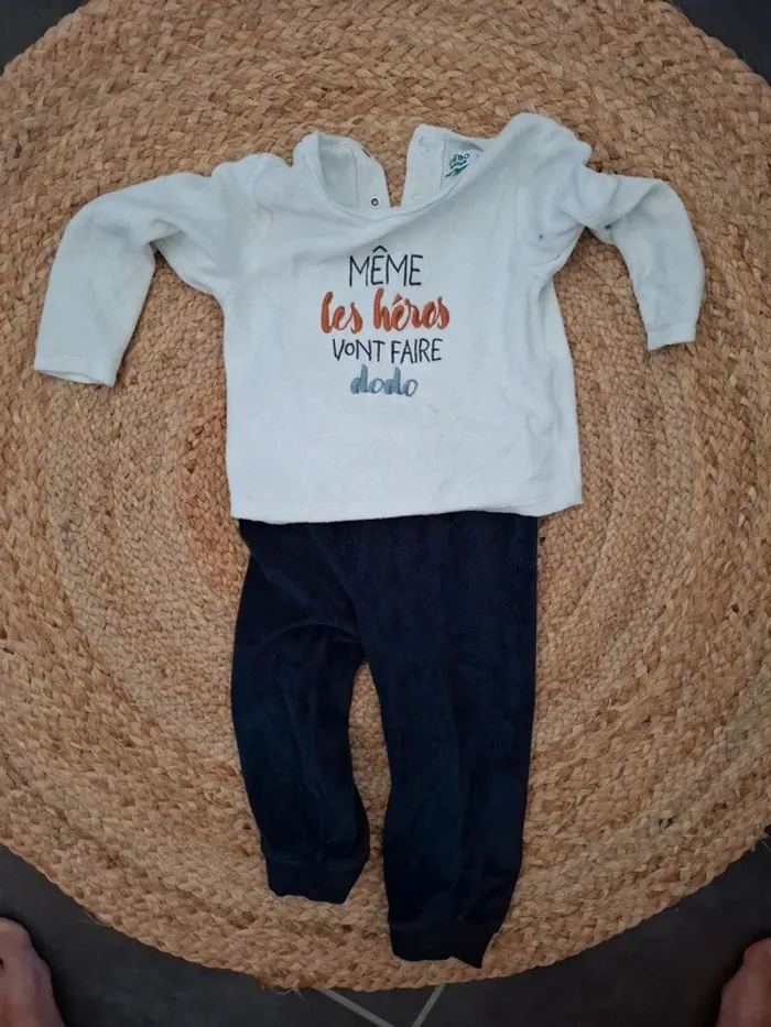 Lots de 4 pyjama 24 mois - photo numéro 2