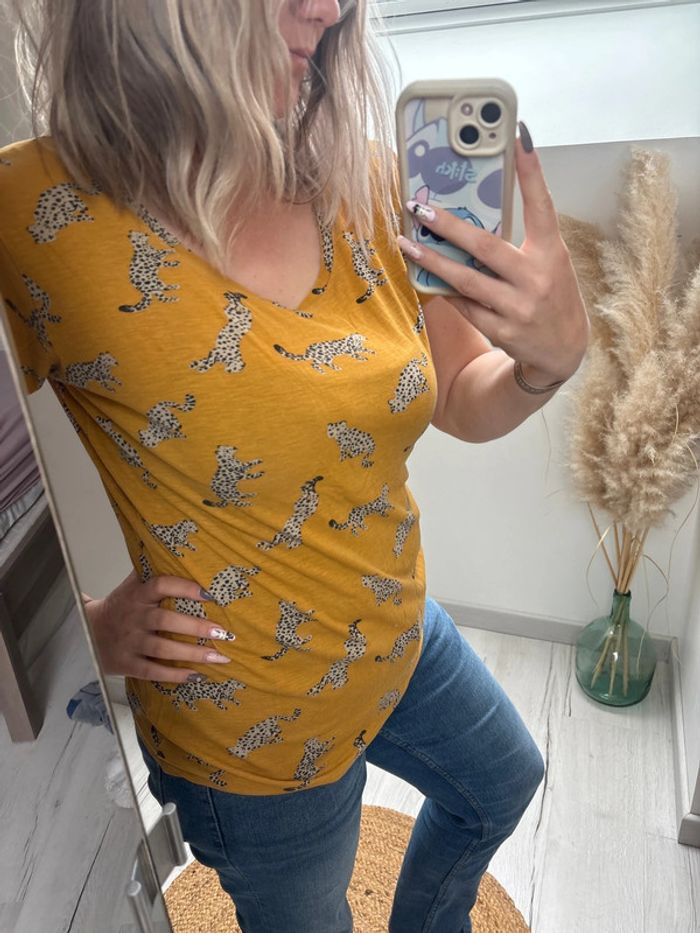 T-shirt motif léopard