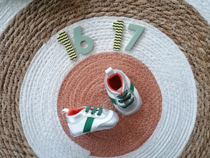 Chaussons / Chaussures bébé - photo numéro 11