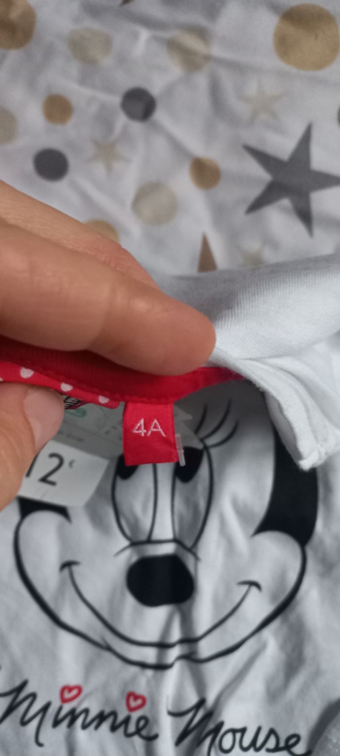 Tee shirt Minnie 4 ans. - photo numéro 3