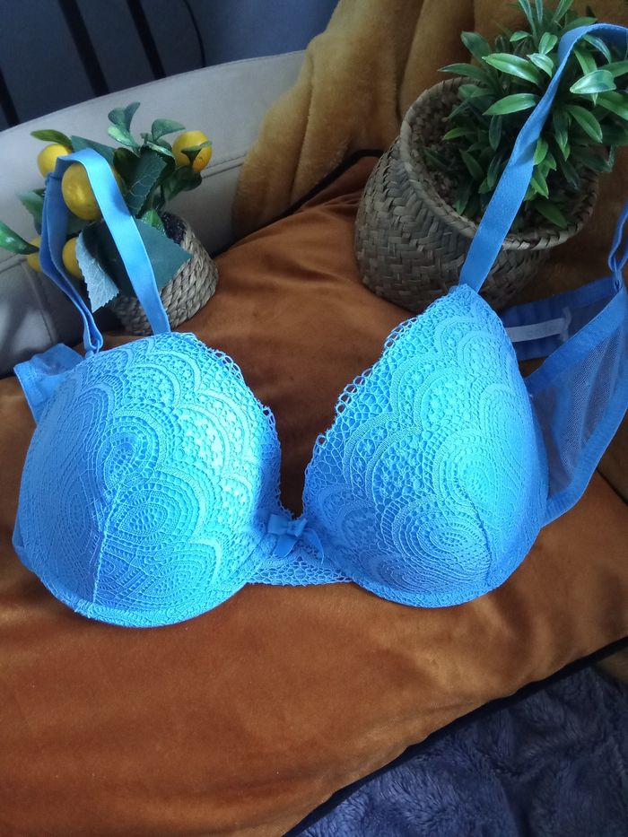 Lot de soutiens gorge - photo numéro 2