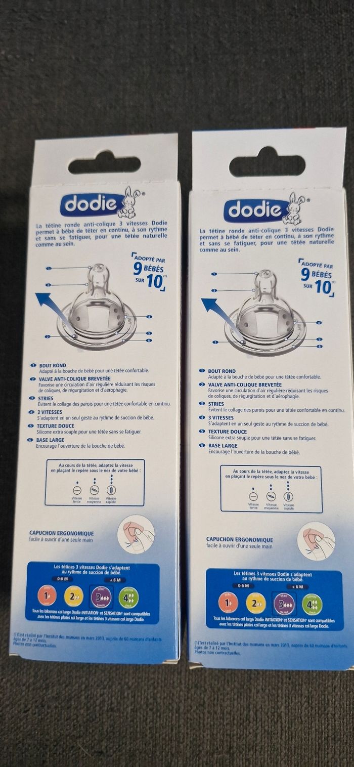 Lot de 2 biberons plastique 330ml Dodie tétines anti-coliques 3 vitesses - photo numéro 2