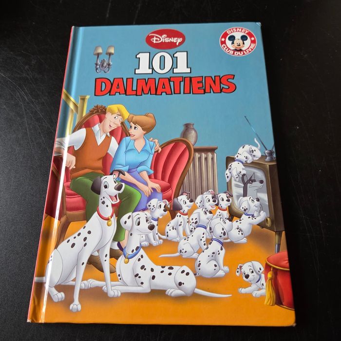 Livre enfant Disney le club du livre