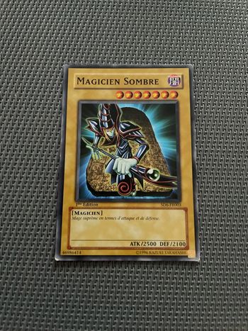 Carte Yu-Gi-Oh! - Magicien Sombre SD6-FR003 Rare 1 ère édition
