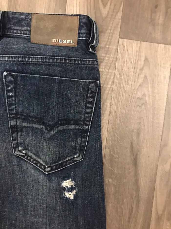 Pantalon jeans Diesel unisexe troué bleu marine taille 28/32 - photo numéro 4
