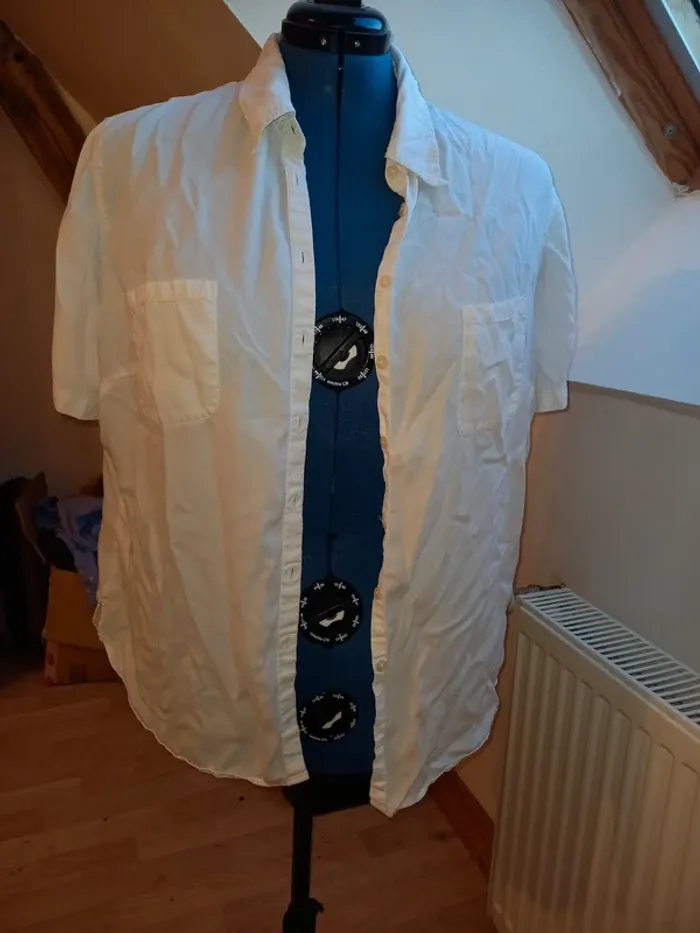 Chemise sans manches