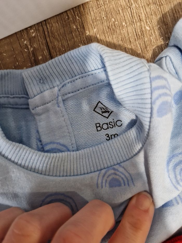 4 tenu bébé - photo numéro 2