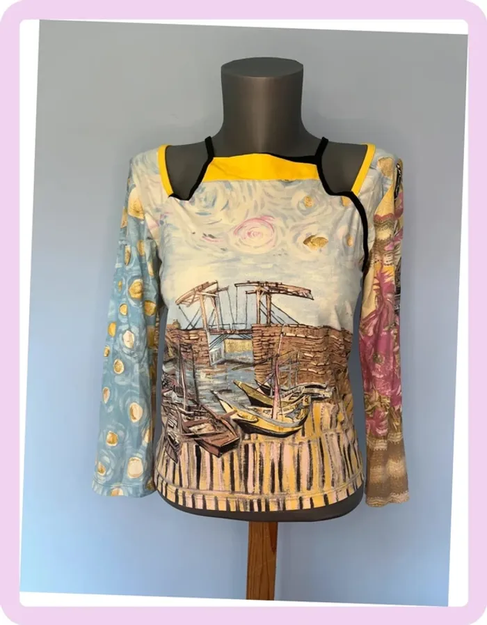 🌄 Haut Save The Queen Taille L – Paysage Artistique & Dos Ouvert