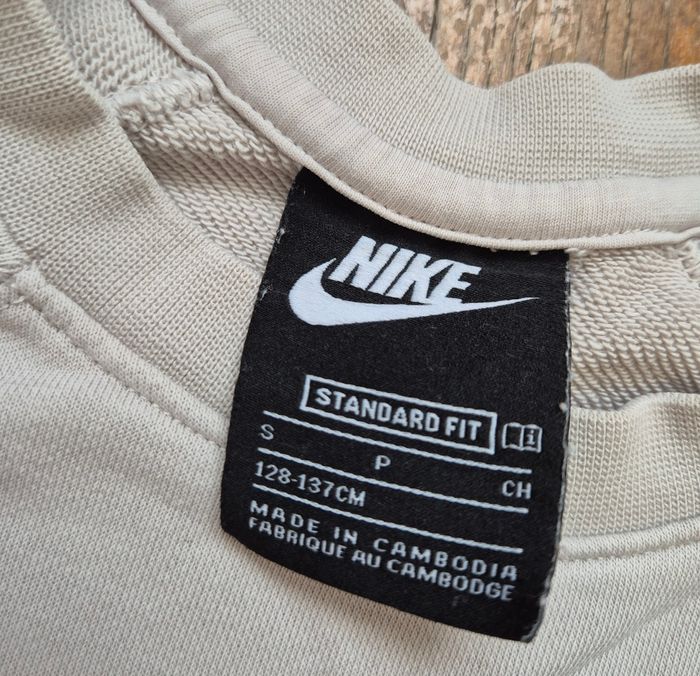Pull sweat beige nike taille 10ans - photo numéro 2