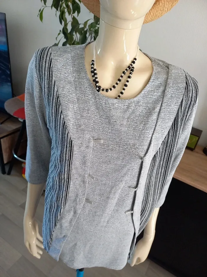 Haut femme gris T.M - photo numéro 8