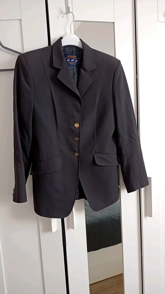 Très jolie Veste d'équitation noire