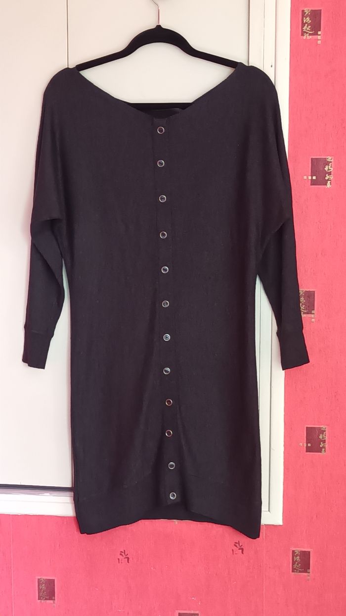 Robe pull courte avec encolure bateau