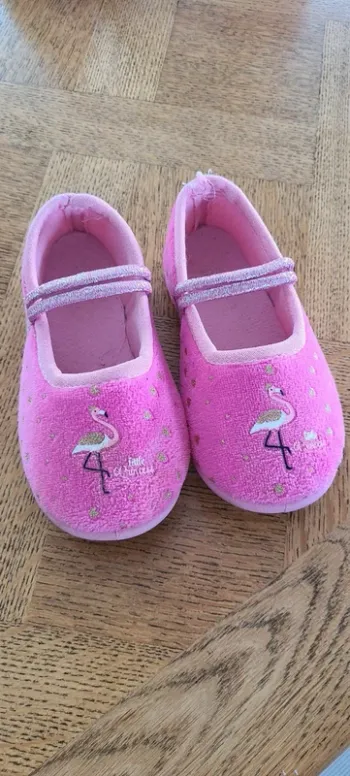 Chaussons fille taille 23 Flamand Rose
